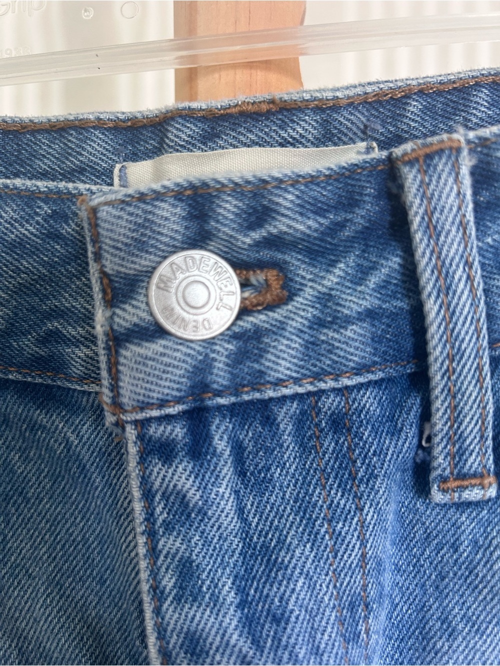 Madewell Relaxed Denim Shorts in
Homecrest Wash Distressed Women’s Size 27 NWOT - Picture 7 of 10